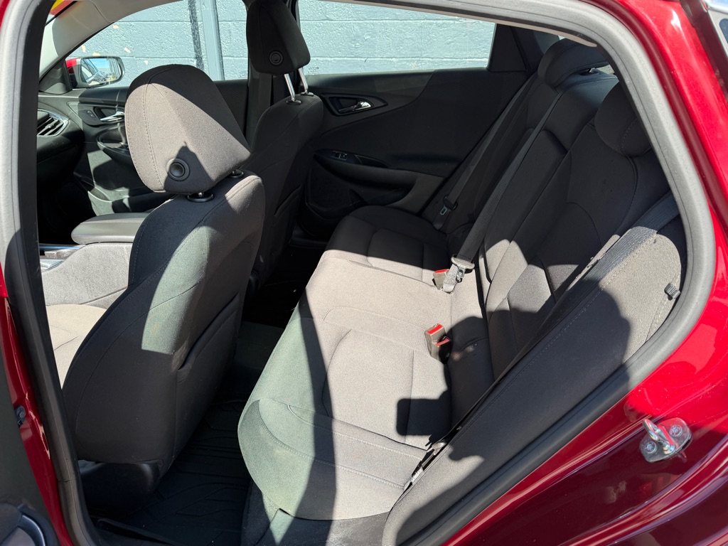 Photo 10 of this CHEVROLET MALIBU