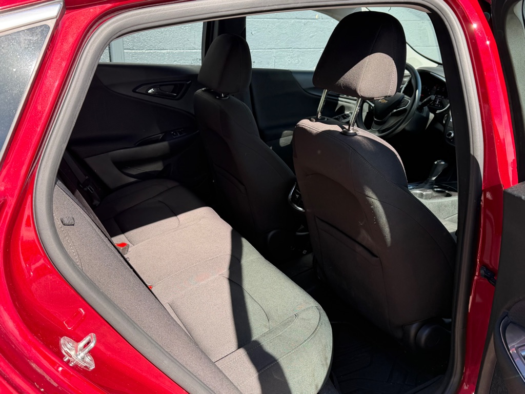 Photo 12 of this CHEVROLET MALIBU