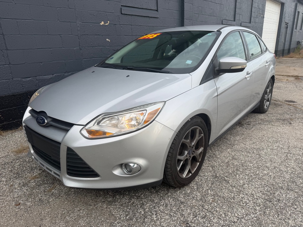 Photo 2 of this FORD FOCUS