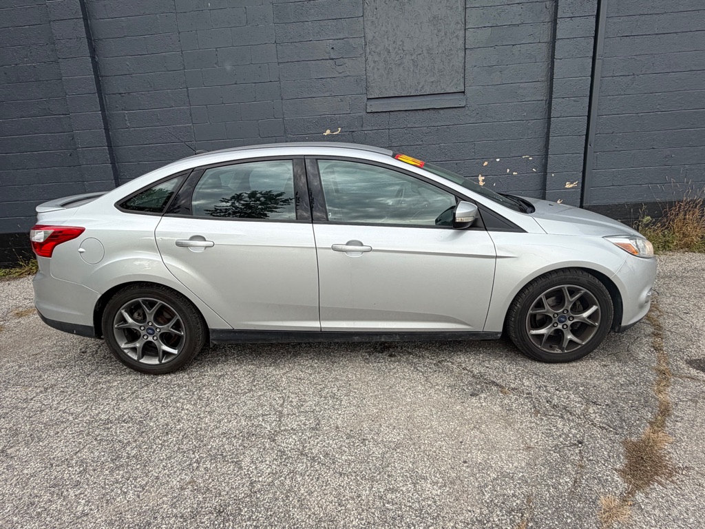 Photo 5 of this FORD FOCUS