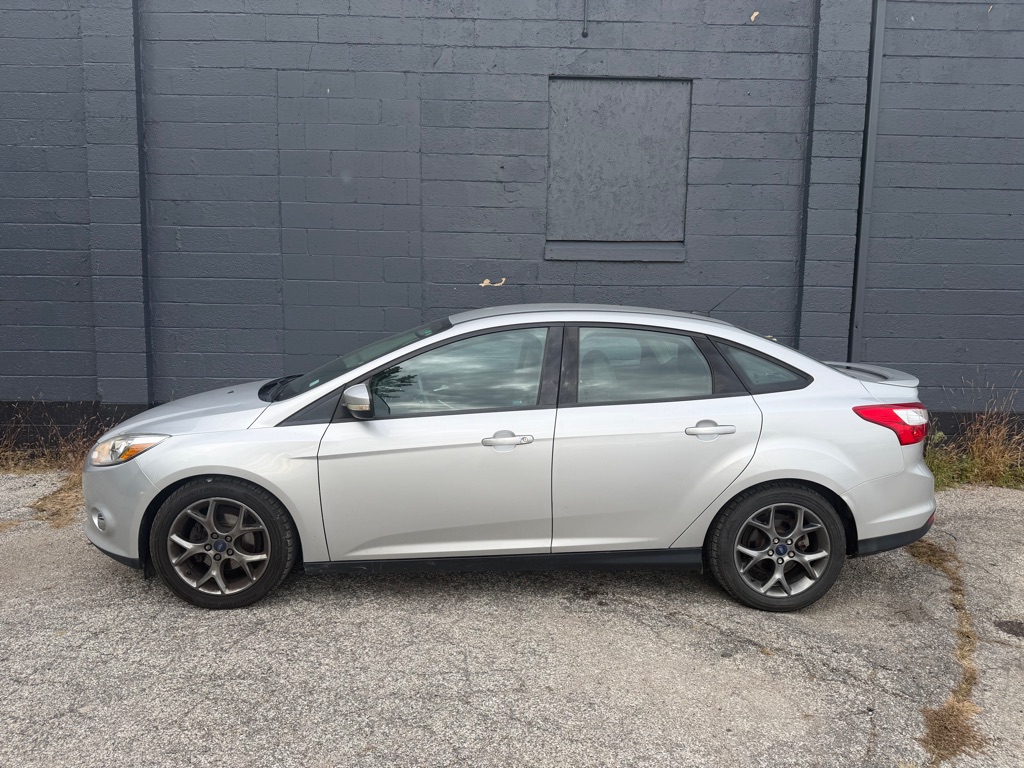 Photo 4 of this FORD FOCUS