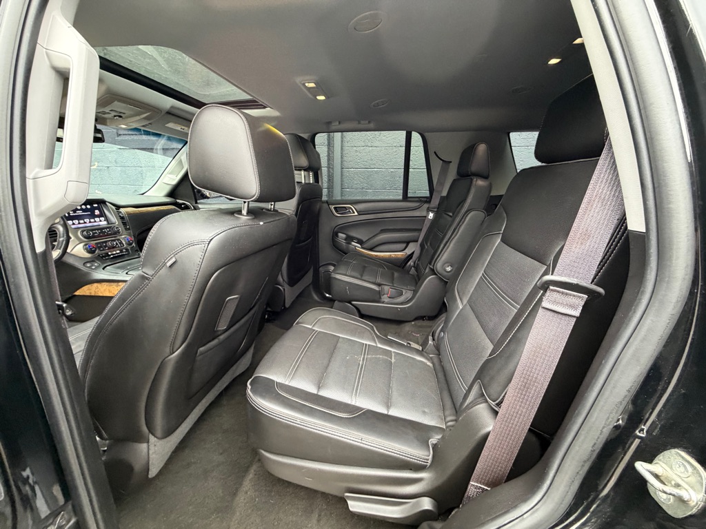 Photo 8 of this GMC YUKON