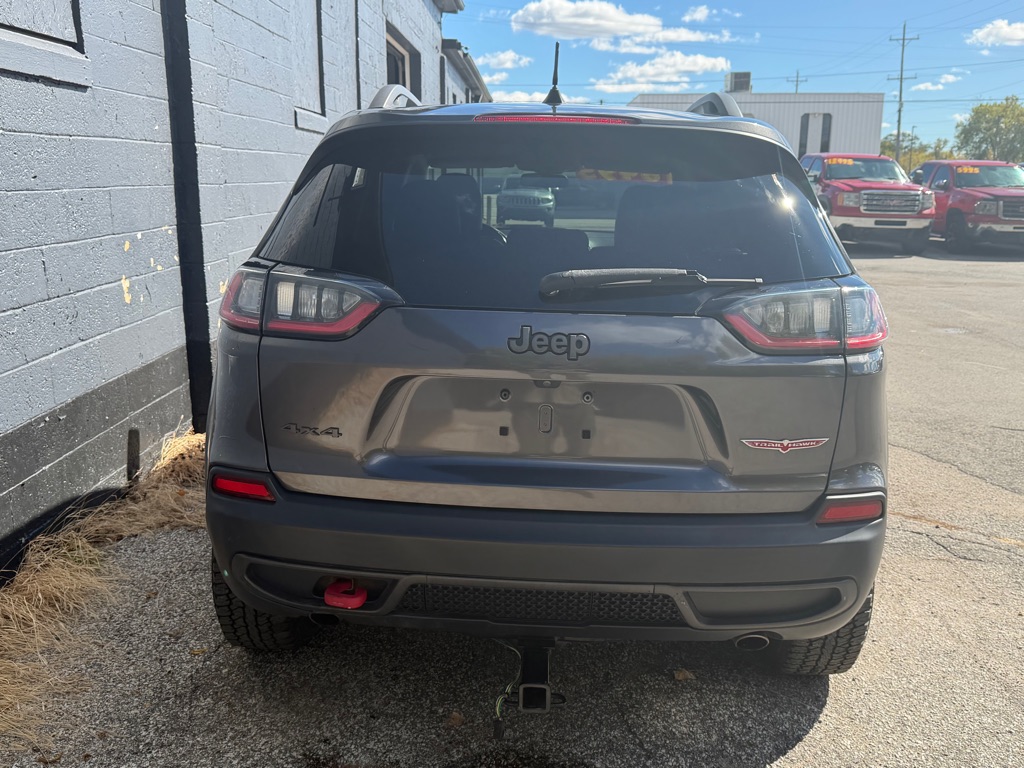 Photo 19 of this JEEP CHEROKEE