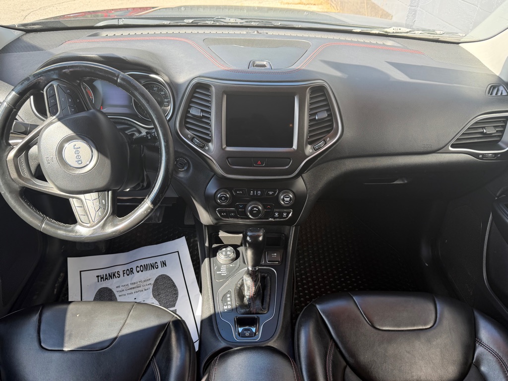 Photo 12 of this JEEP CHEROKEE