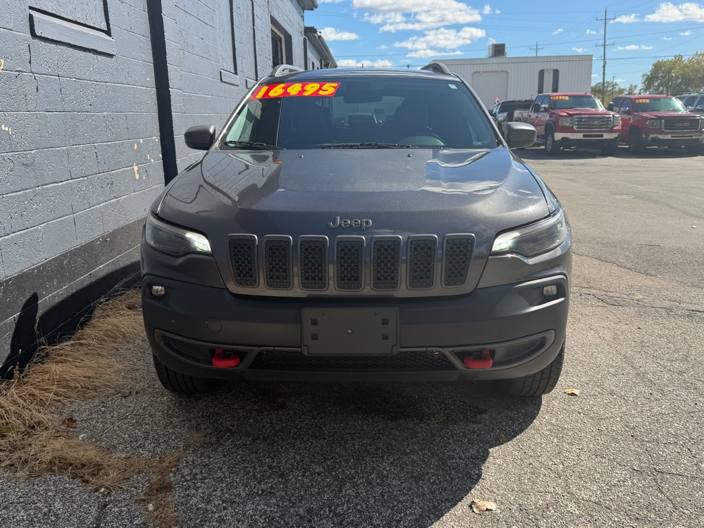 Photo 8 of this JEEP CHEROKEE