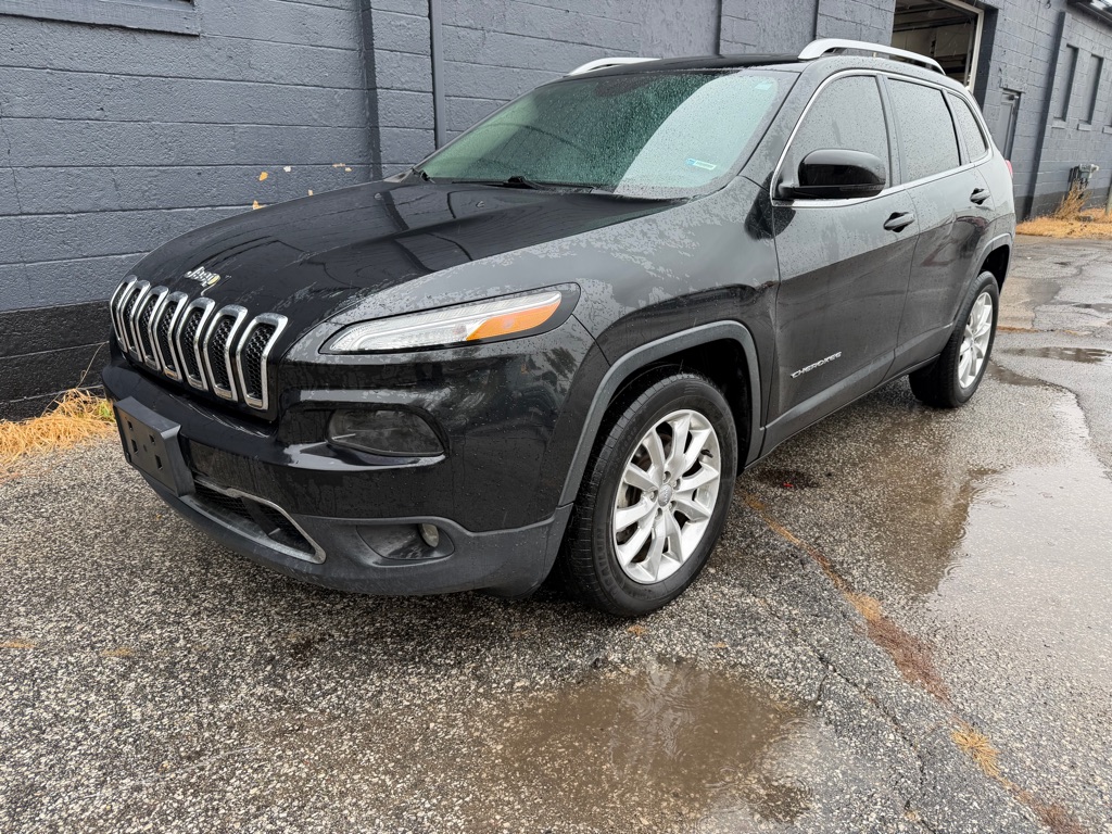 Photo 2 of this JEEP CHEROKEE