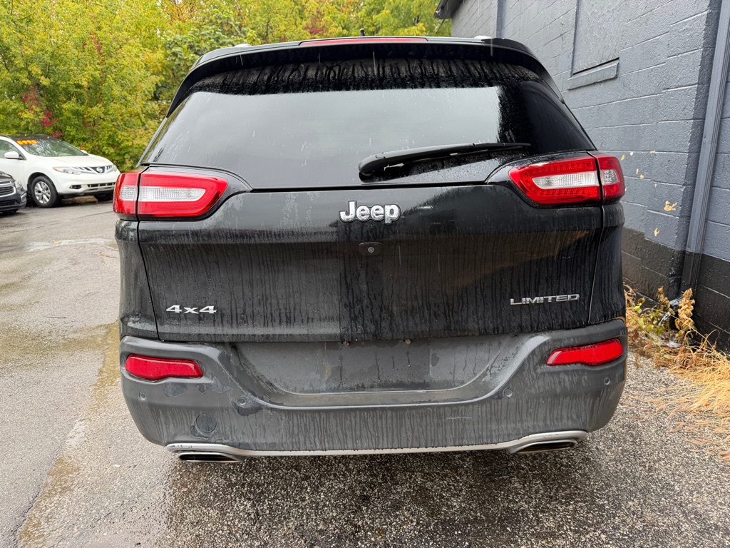 Photo 7 of this JEEP CHEROKEE