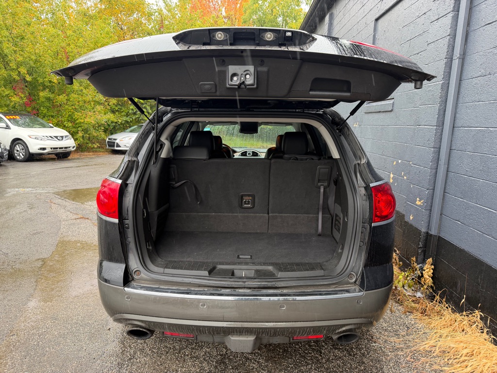 Photo 9 of this BUICK ENCLAVE