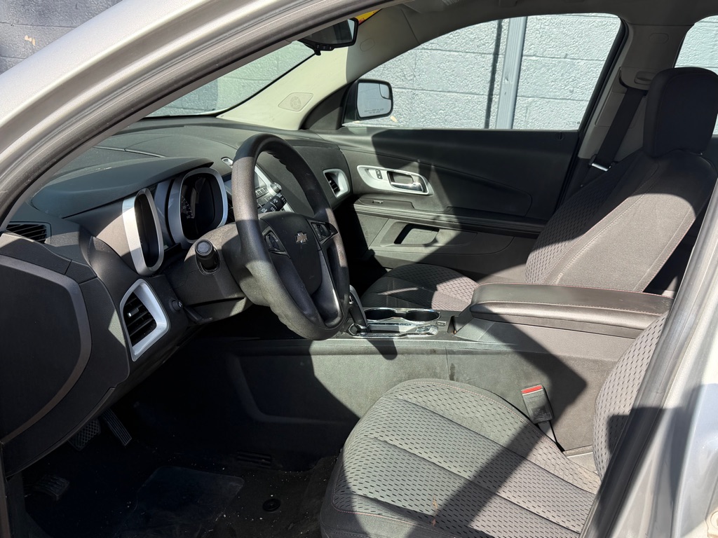 Photo 11 of this CHEVROLET EQUINOX