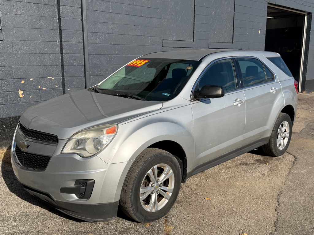 Photo 2 of this CHEVROLET EQUINOX