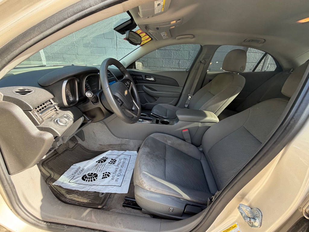 Photo 8 of this CHEVROLET MALIBU