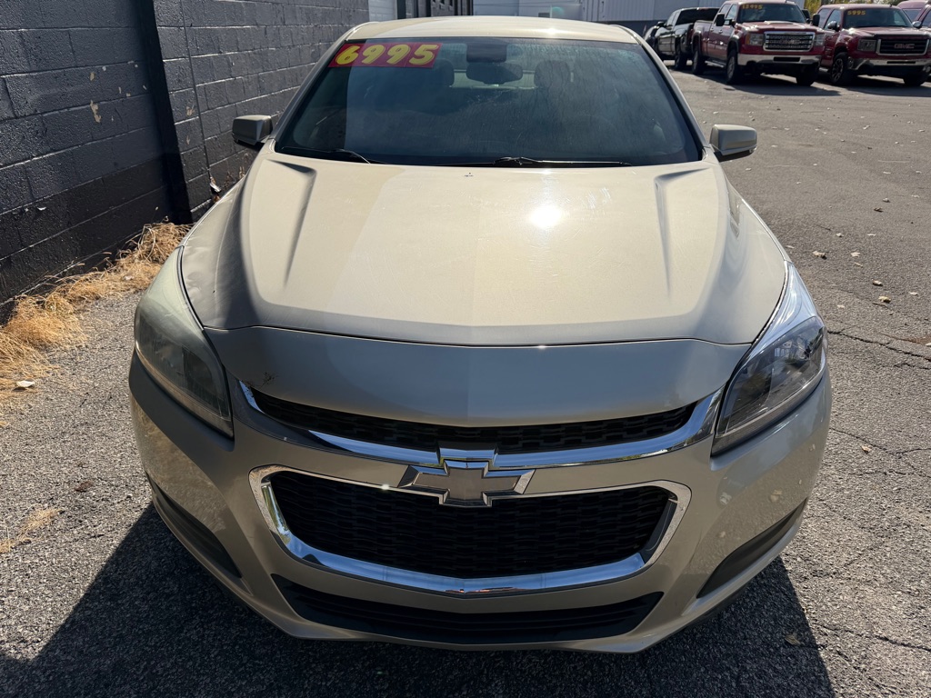 Photo 3 of this CHEVROLET MALIBU