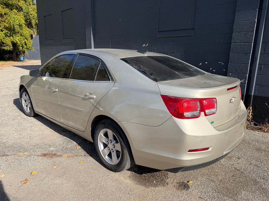 Photo 7 of this CHEVROLET MALIBU