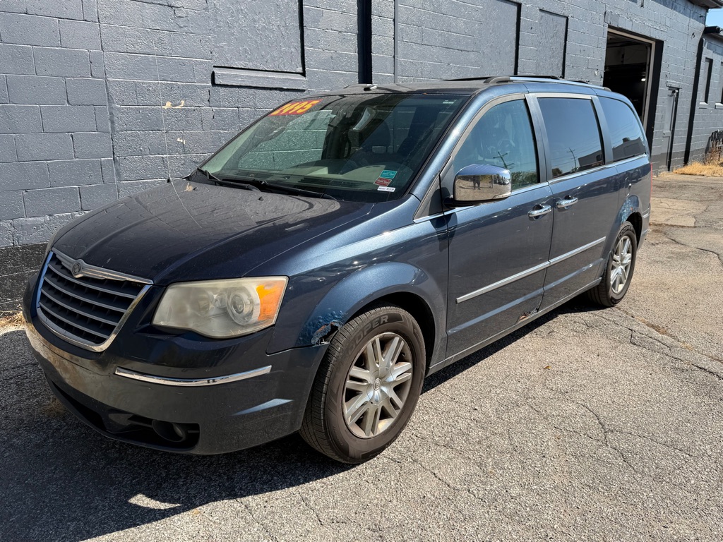 Photo 2 of this CHRYSLER TOWN & COUNTRY