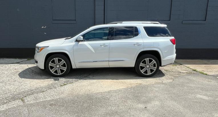 Photo 3 of this GMC ACADIA