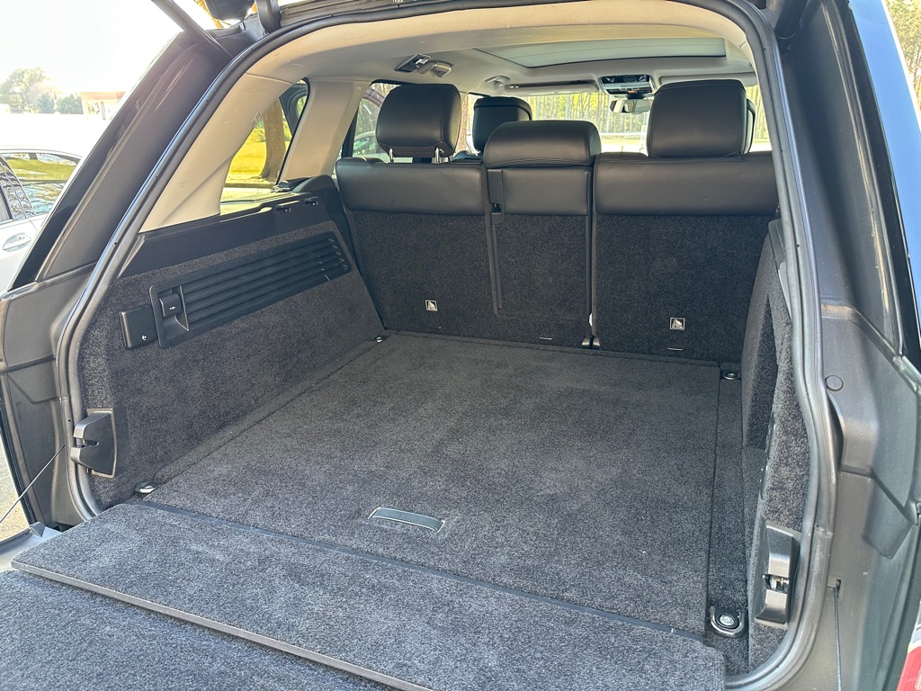 Photo 29 of this LAND ROVER RANGE ROVER