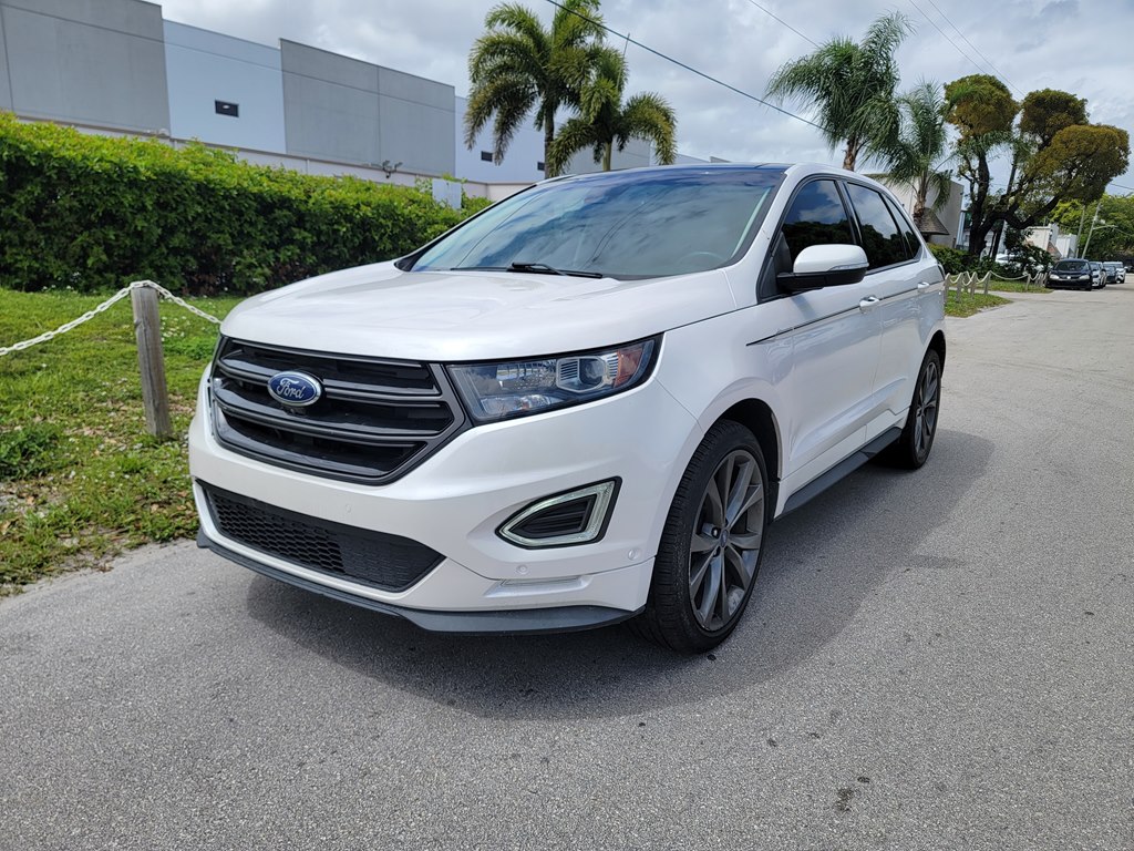 Photo 2 of this FORD EDGE