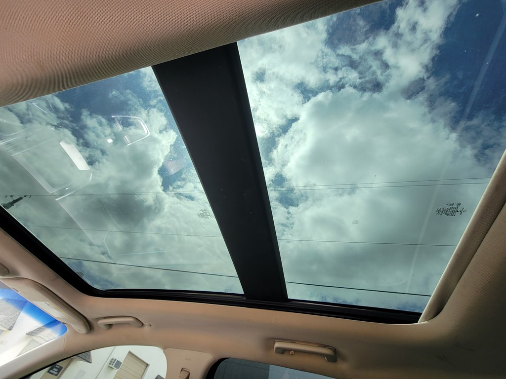 Photo 16 of this FORD EDGE
