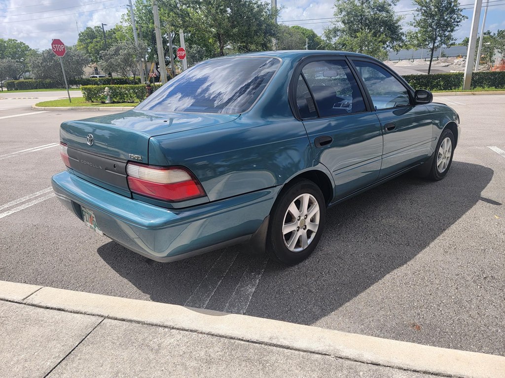 Photo 6 of this TOYOTA COROLLA