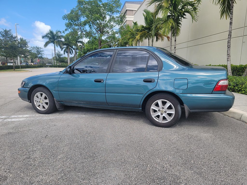 Photo 5 of this TOYOTA COROLLA
