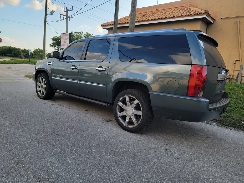 Photo 7 of this CADILLAC ESCALADE