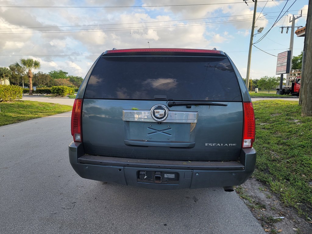 Photo 9 of this CADILLAC ESCALADE