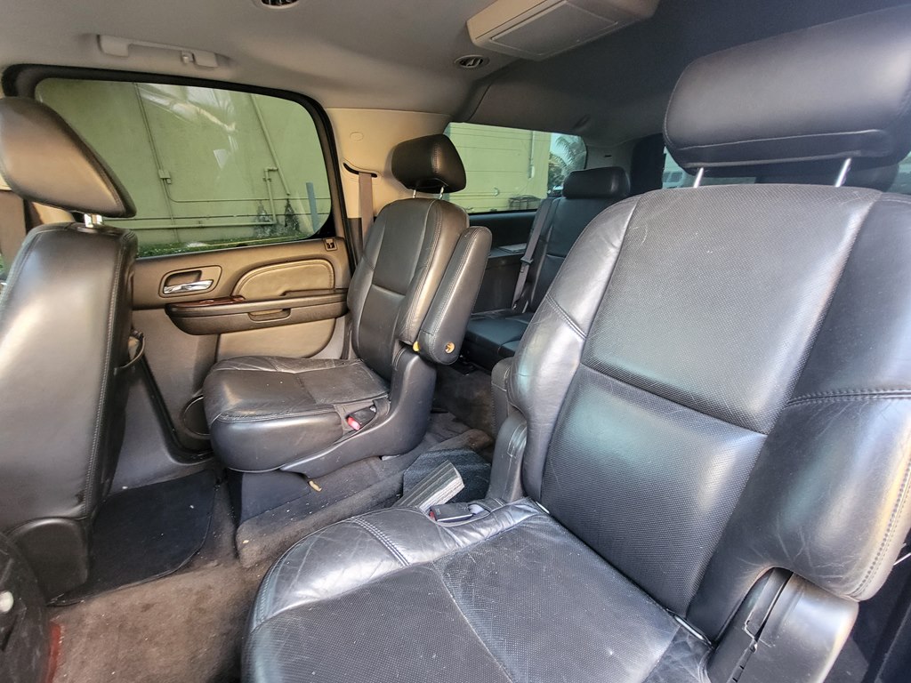 Photo 11 of this CADILLAC ESCALADE