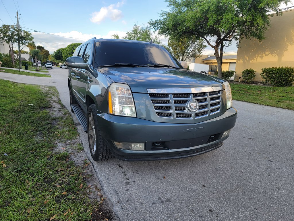 Photo 3 of this CADILLAC ESCALADE