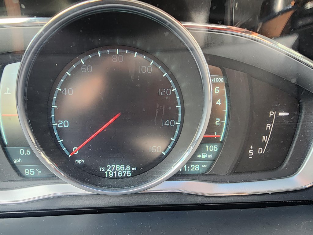 Photo 17 of this VOLVO S60