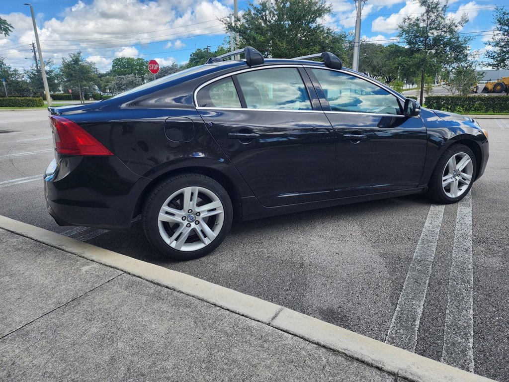 Photo 5 of this VOLVO S60