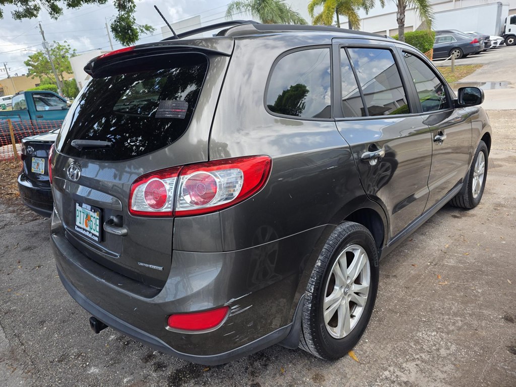 Photo 6 of this HYUNDAI SANTA FE