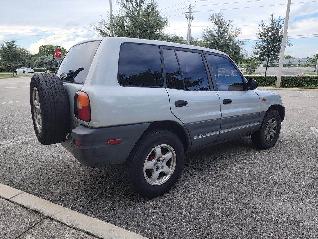 TOYOTA RAV4 1997 TOYOTA RAV4 JT3HP10V4V7041556