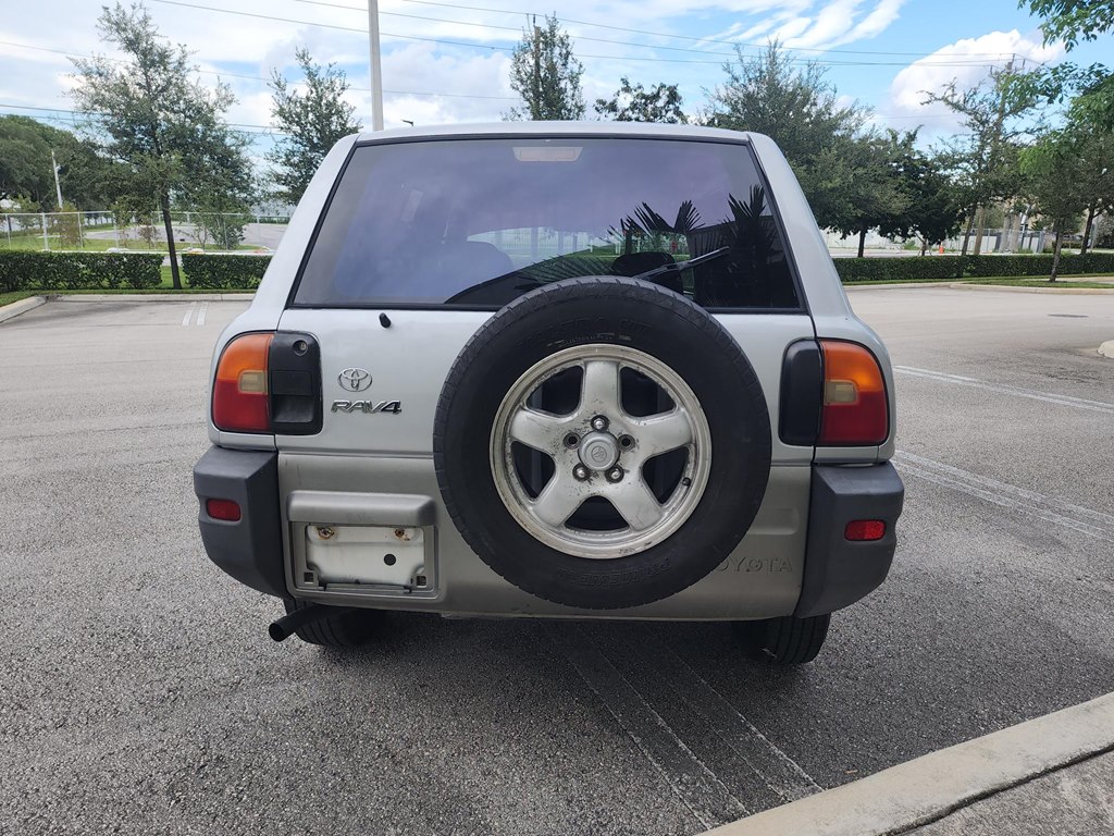 TOYOTA RAV4 1997 TOYOTA RAV4 JT3HP10V4V7041556