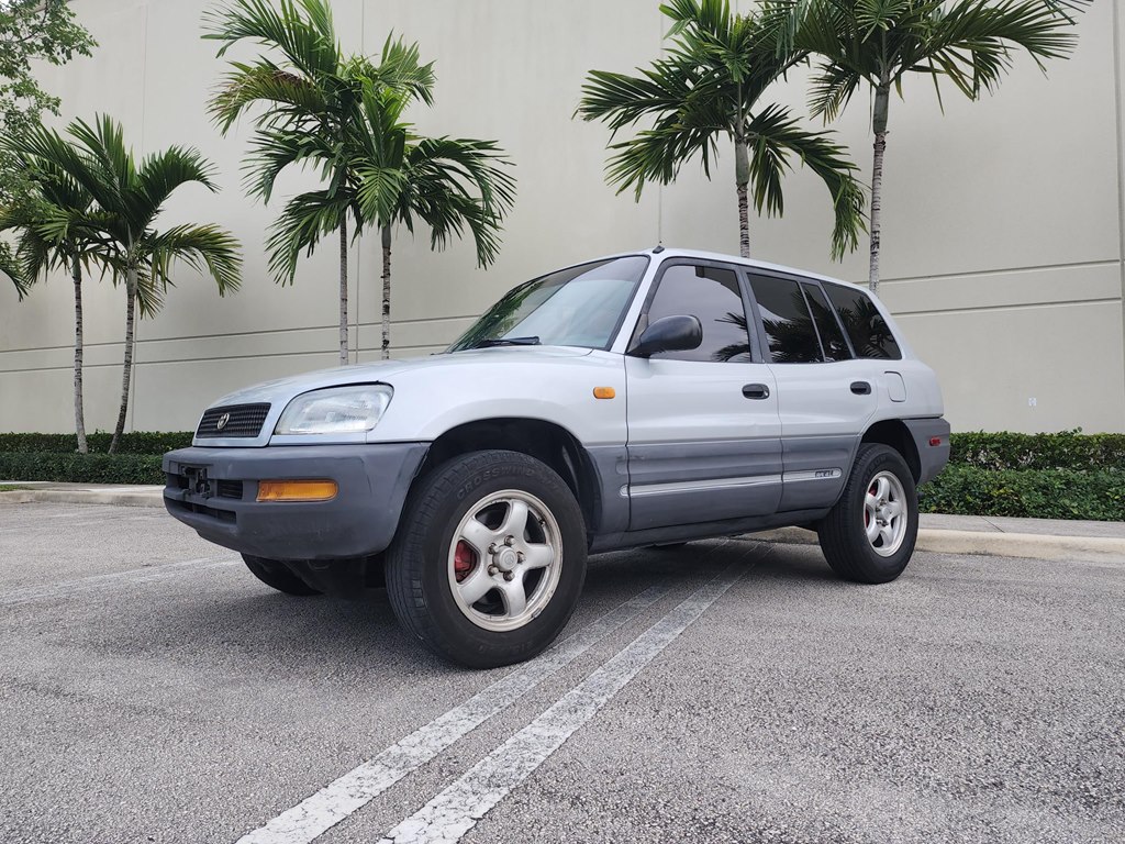 TOYOTA RAV4 1997 TOYOTA RAV4 JT3HP10V4V7041556