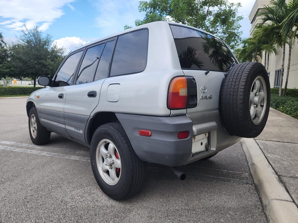TOYOTA RAV4 1997 TOYOTA RAV4 JT3HP10V4V7041556
