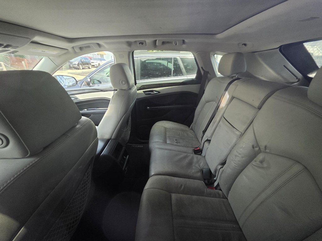 Photo 6 of this CADILLAC SRX
