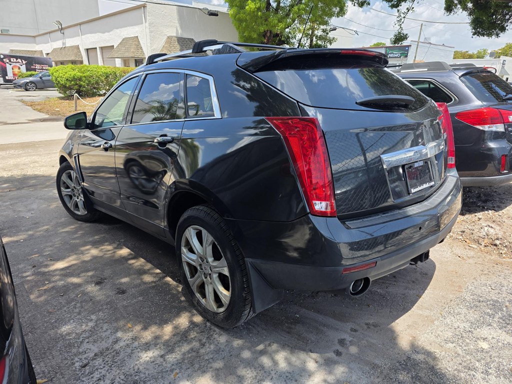 Photo 3 of this CADILLAC SRX