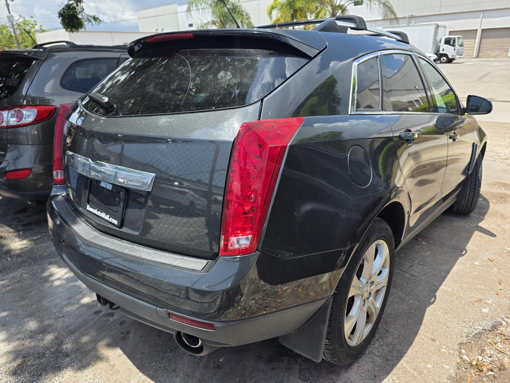 Photo 4 of this CADILLAC SRX