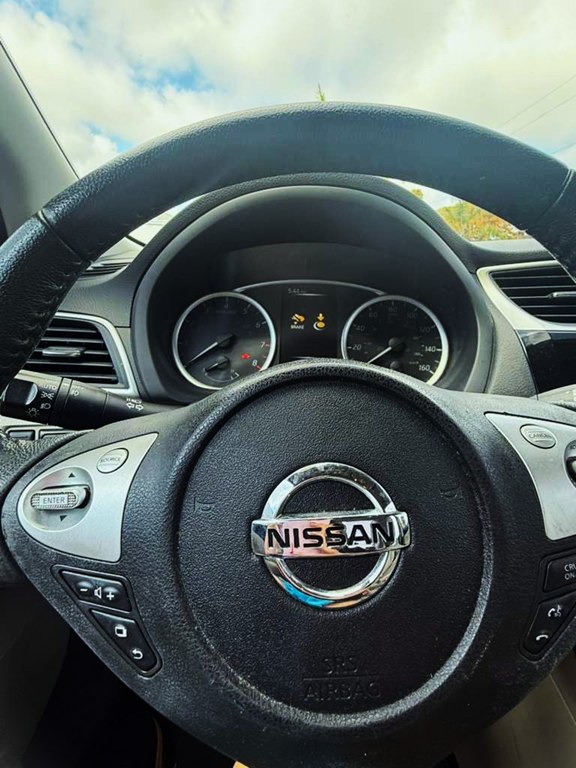 Photo 10 of this NISSAN SENTRA