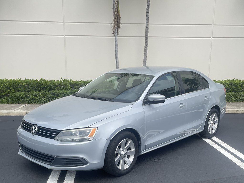 Photo 2 of this VOLKSWAGEN JETTA
