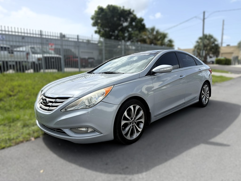 Photo 3 of this HYUNDAI SONATA