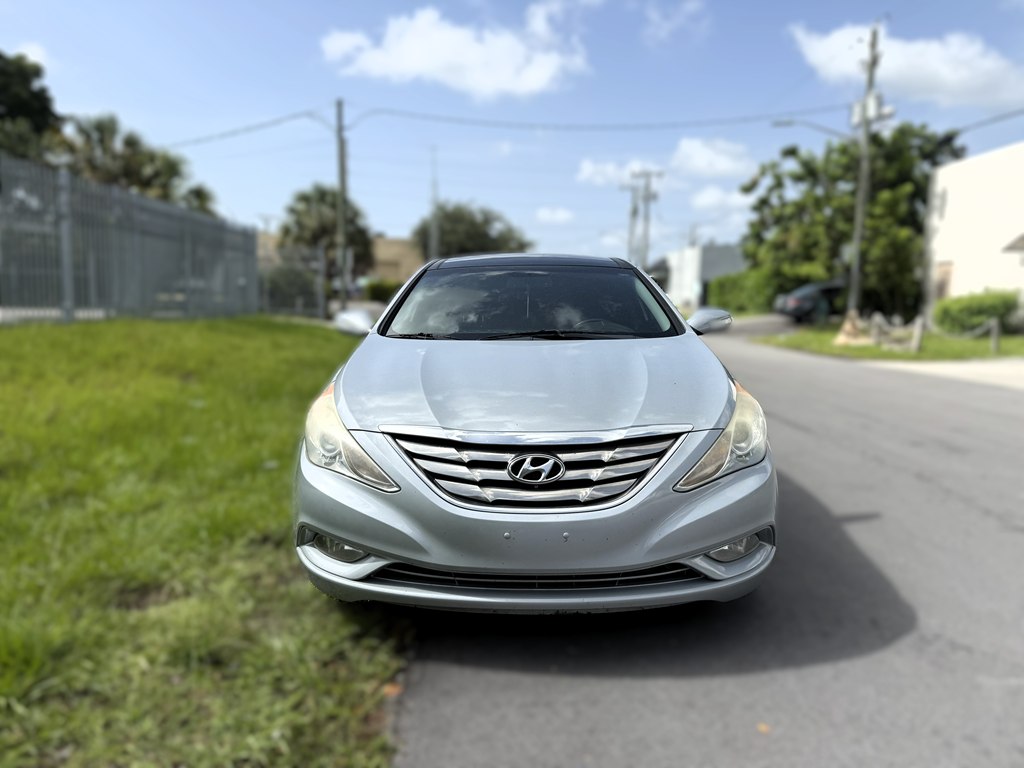 Photo 2 of this HYUNDAI SONATA