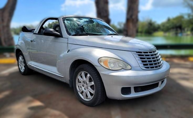 Photo 3 of this CHRYSLER PT CRUISER