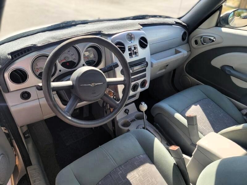 Photo 10 of this CHRYSLER PT CRUISER