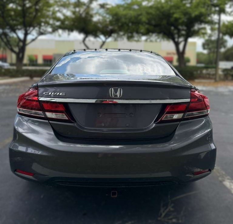 Photo 5 of this HONDA CIVIC