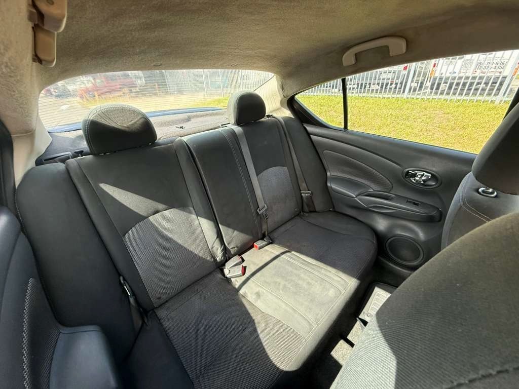 Photo 10 of this NISSAN VERSA