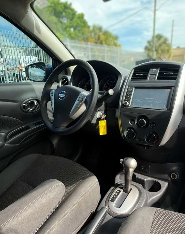 Photo 7 of this NISSAN VERSA