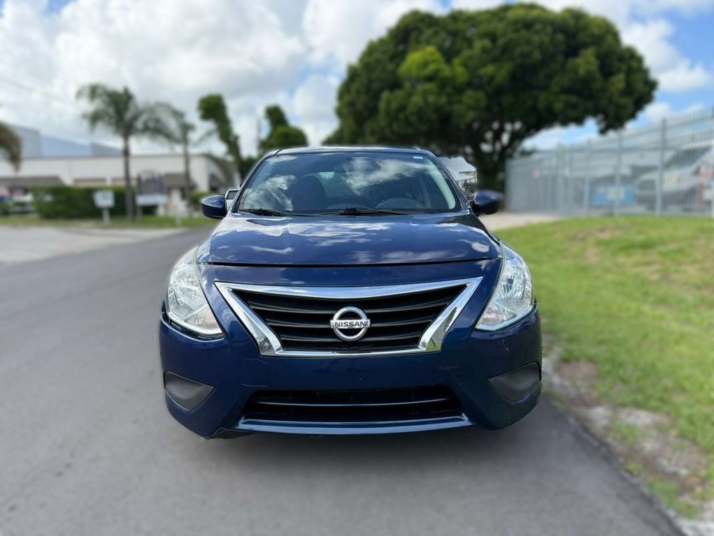 Photo 6 of this NISSAN VERSA