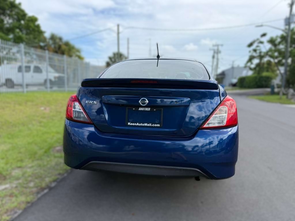 Photo 5 of this NISSAN VERSA