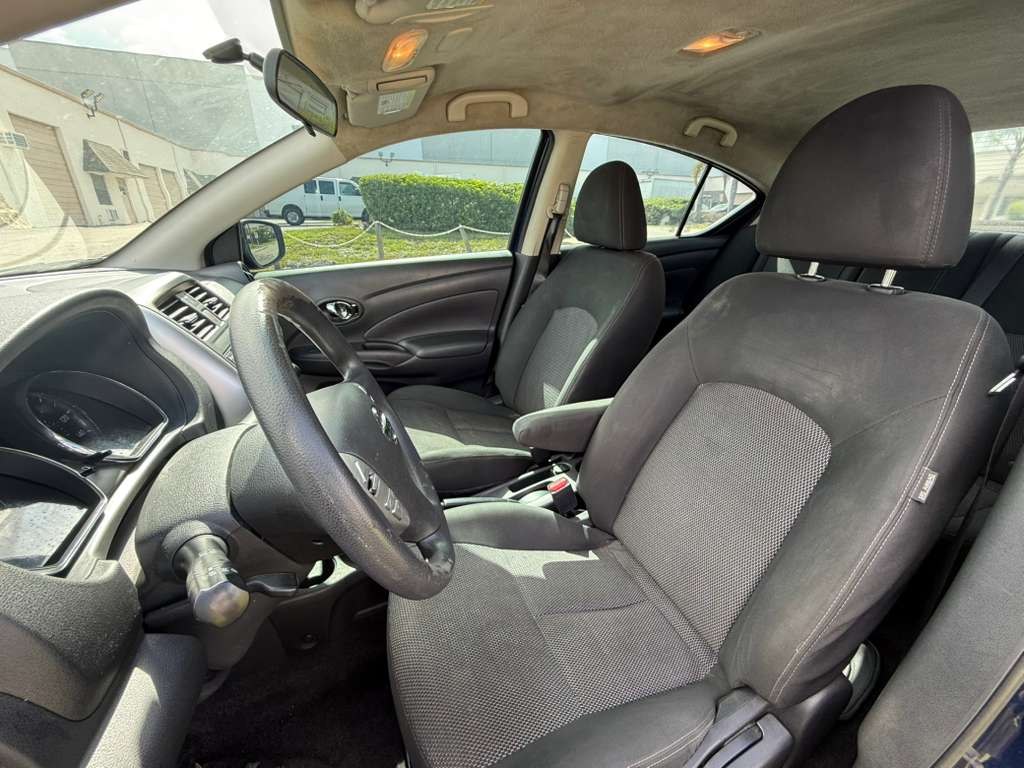 Photo 9 of this NISSAN VERSA